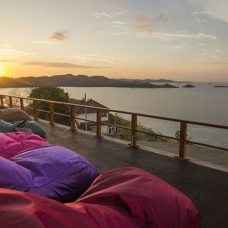 One Tree Hill - Hostel Labuan Bajo Luaran gambar