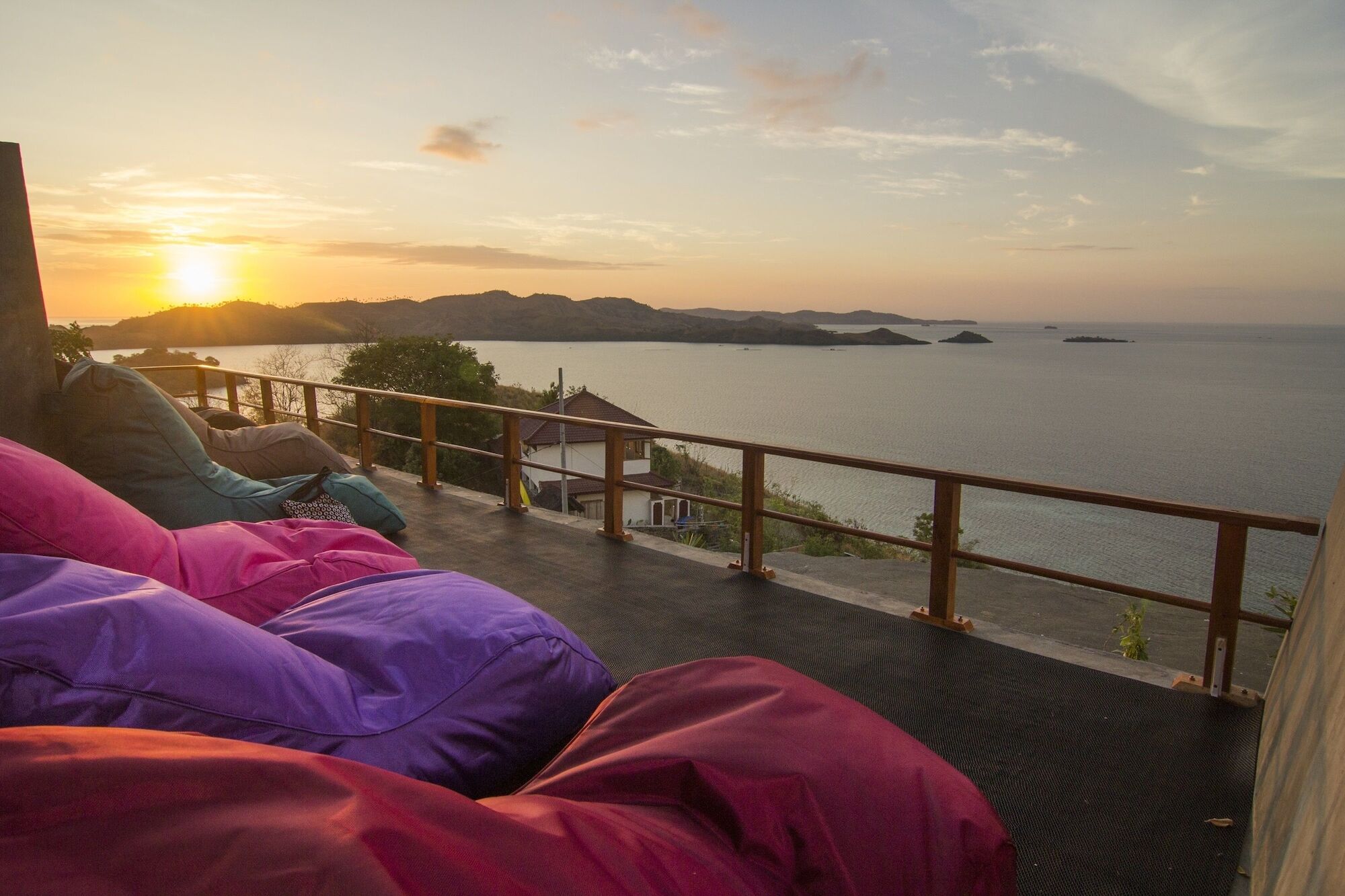 One Tree Hill - Hostel Labuan Bajo Luaran gambar