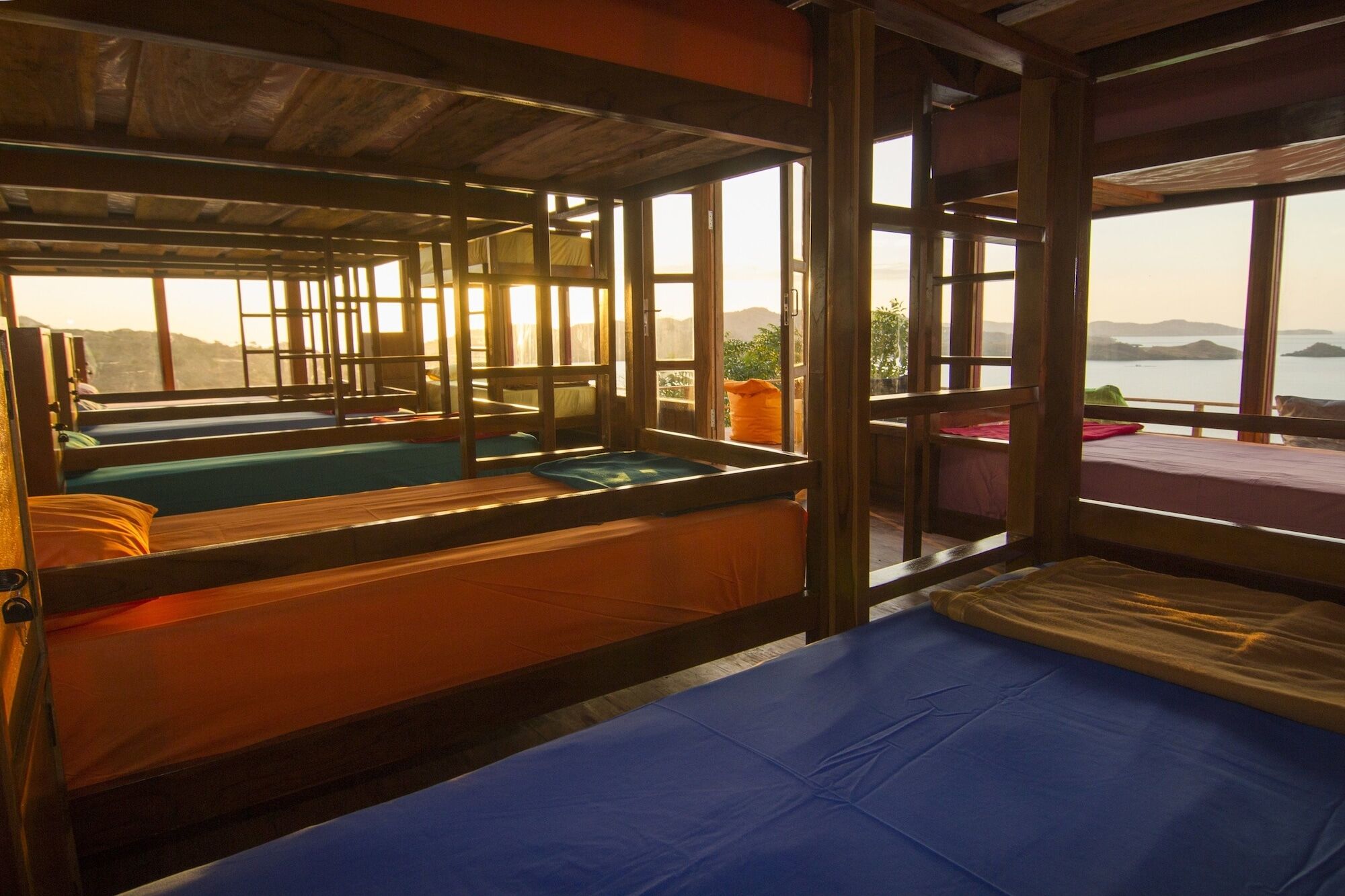 One Tree Hill - Hostel Labuan Bajo Luaran gambar