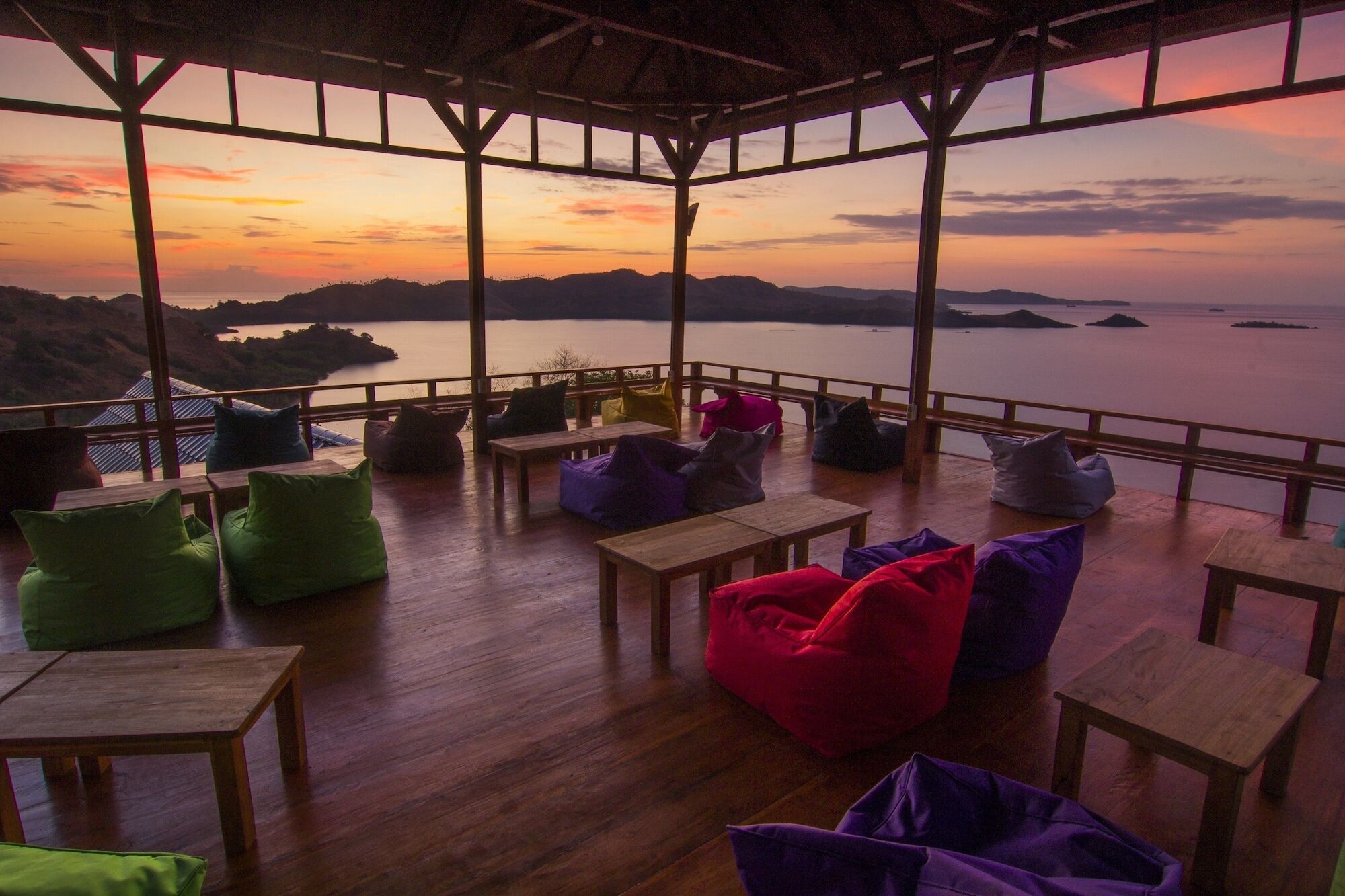 One Tree Hill - Hostel Labuan Bajo Luaran gambar